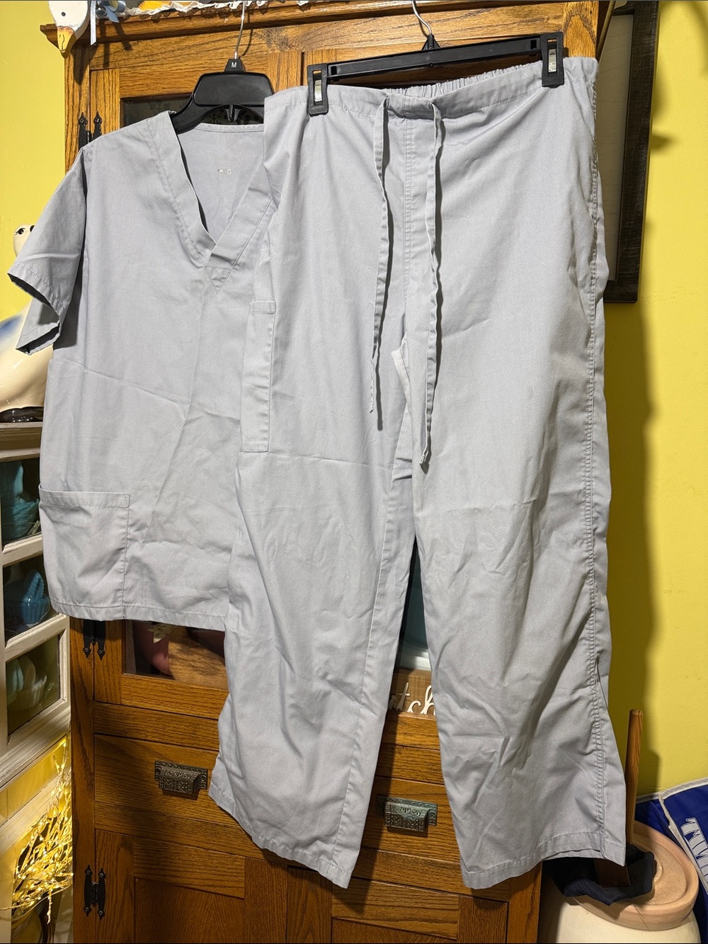 Light Gray Women's Scrub Pants & Top Set allheart